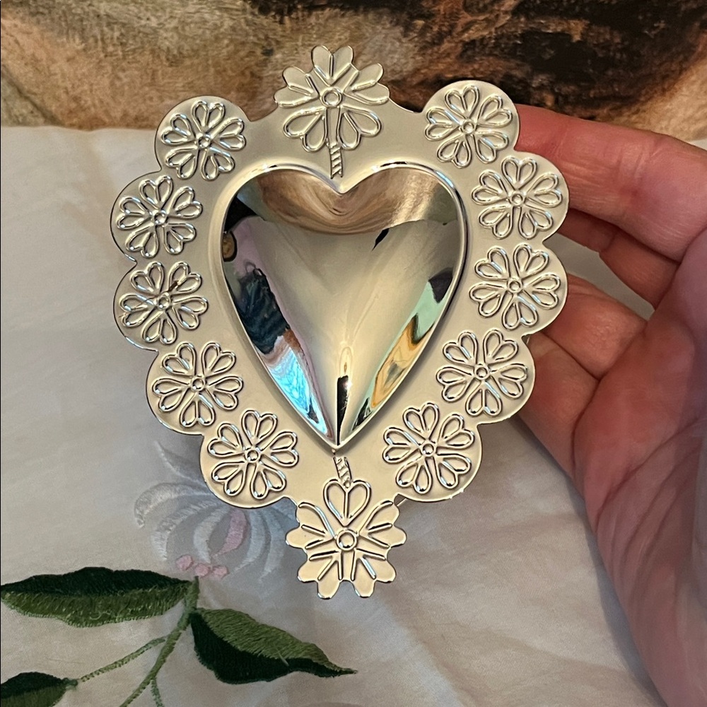 HeartSilver Tone Pill Box Trinket Box Valentine Wedding